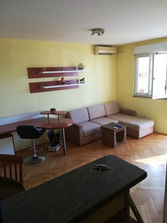 Apartman Stanic Omiš Esterno foto